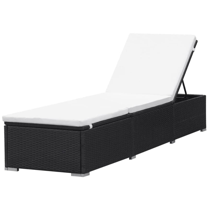 vidaXL fekete polyrattan napozóágy párnával