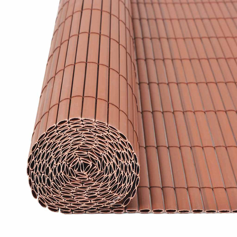 vidaXL barna kétoldalas PVC kerti kerítés 90 x 500 cm