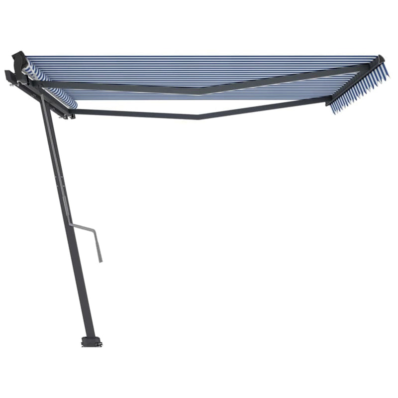 vidaXL kék és fehér kézzel kihúzható póznás napellenző 450 x 300 cm