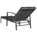 vidaXL 2 db szürke polyrattan napozóágy asztallal
