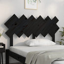vidaXL fekete tömör fenyőfa ágyfejtámla 132x3x81 cm