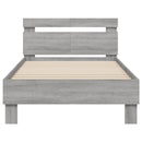 vidaXL szürke sonoma színű szerelt fa ágykeret fejtámlával 100x200 cm