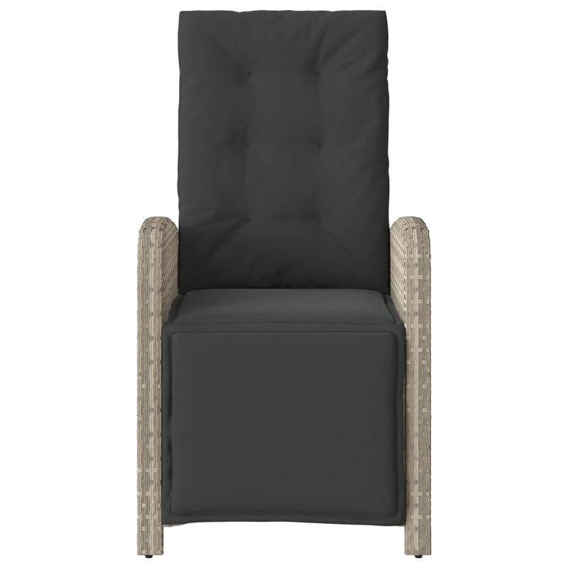 vidaXL világosszürke polyrattan dönthető kerti szék lábtartóval