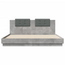 vidaXL betonszürke ágykeret fejtámlával és LED-világítással 180x200 cm