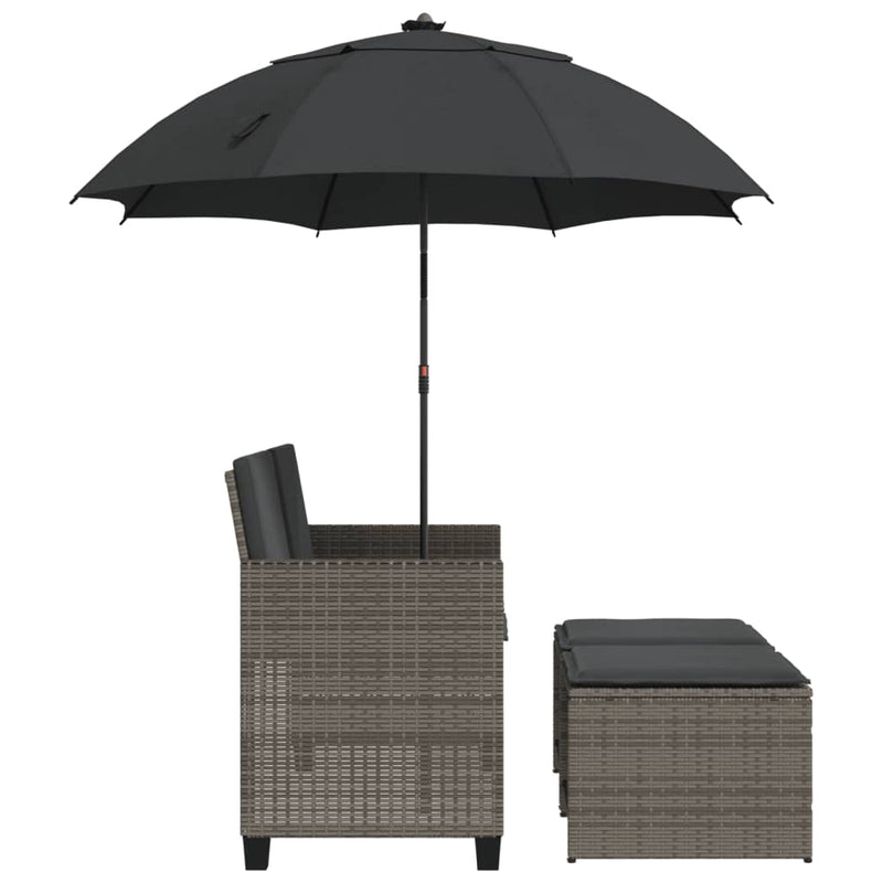 vidaXL 2 személyes szürke polyrattan kerti kanapé napernyővel/székkel