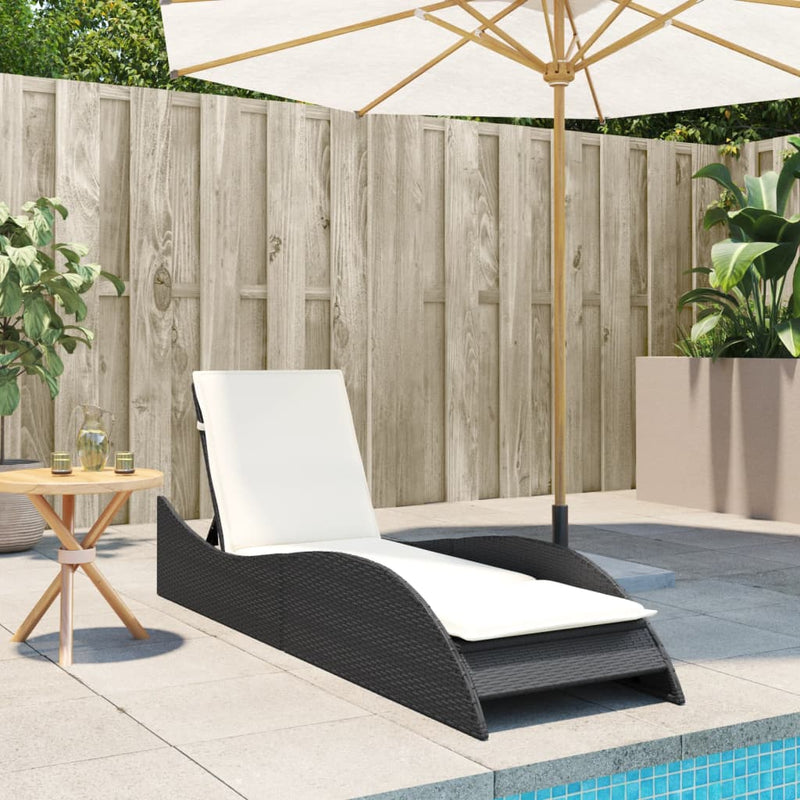 vidaXL fekete polyrattan napozóágy párnával 60x205x73 cm