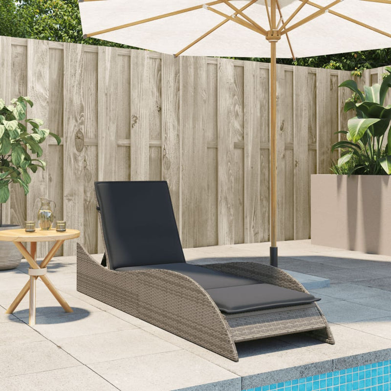 vidaXL szürke polyrattan napozóágy párnával 60x205x73 cm