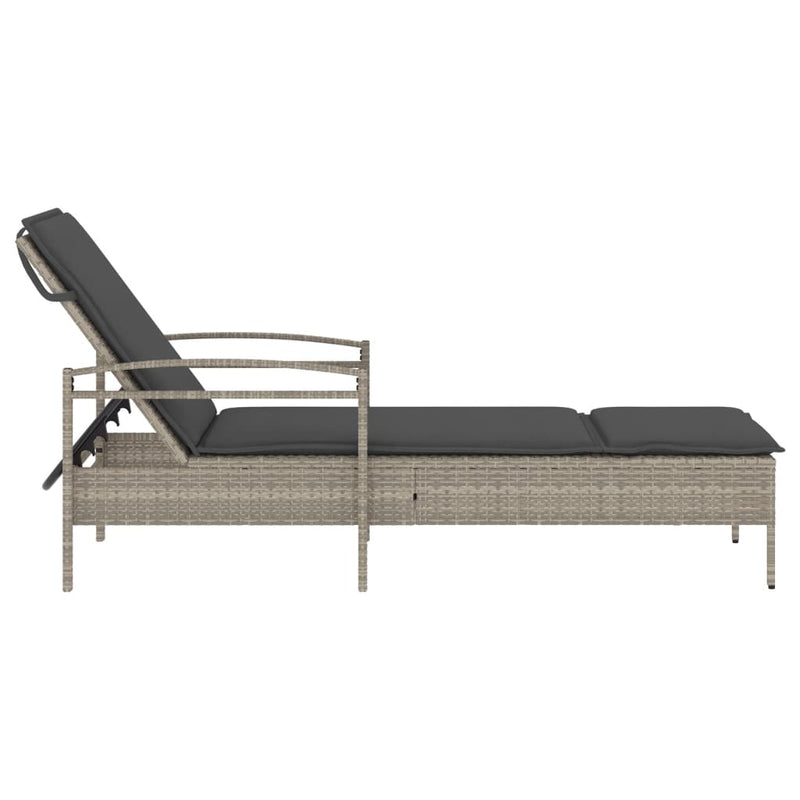 vidaXL világosszürke polyrattan napozóágy párnával 63x200x81 cm