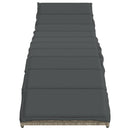 vidaXL 2 db világosszürke polyrattan napozóágy asztallal