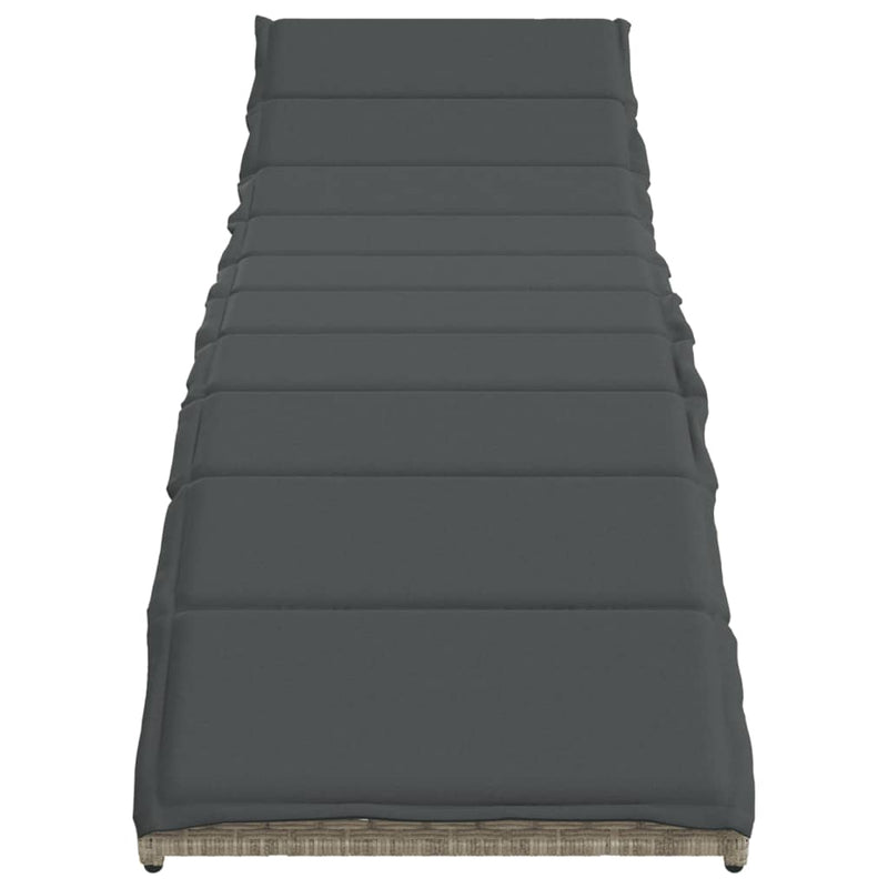 vidaXL 2 db világosszürke polyrattan napozóágy asztallal