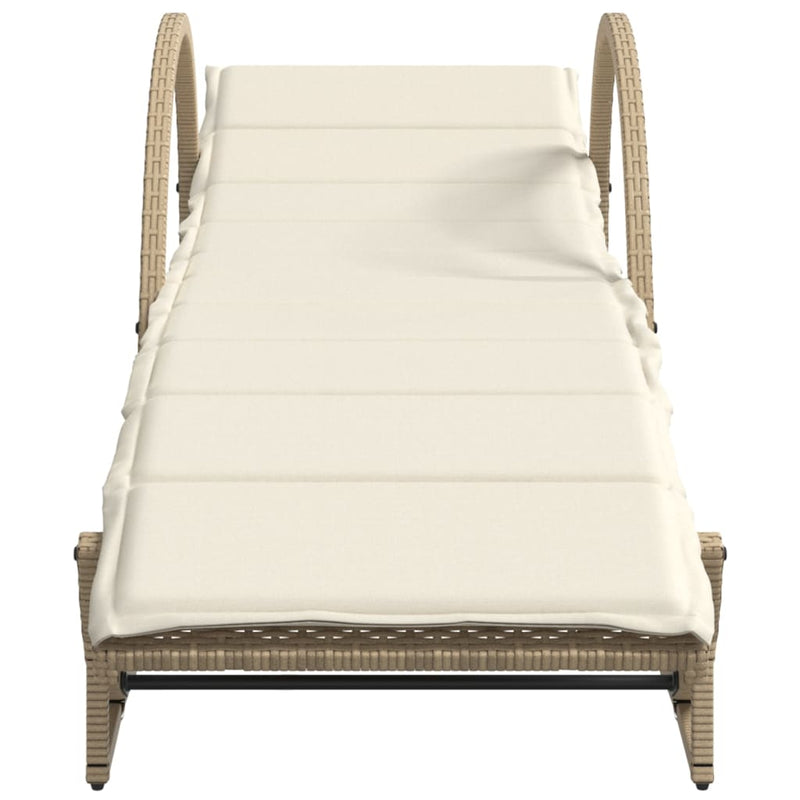 vidaXL 2 db bézs polyrattan napozóágy asztallal