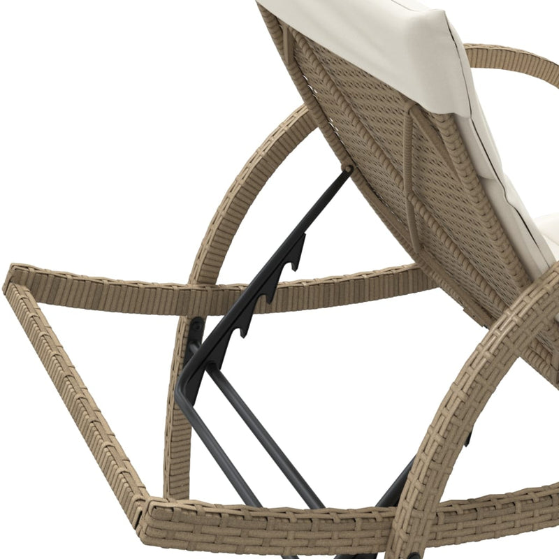 vidaXL 2 db bézs polyrattan napozóágy asztallal
