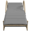 vidaXL 2 db bézs polyrattan napozóágy asztallal