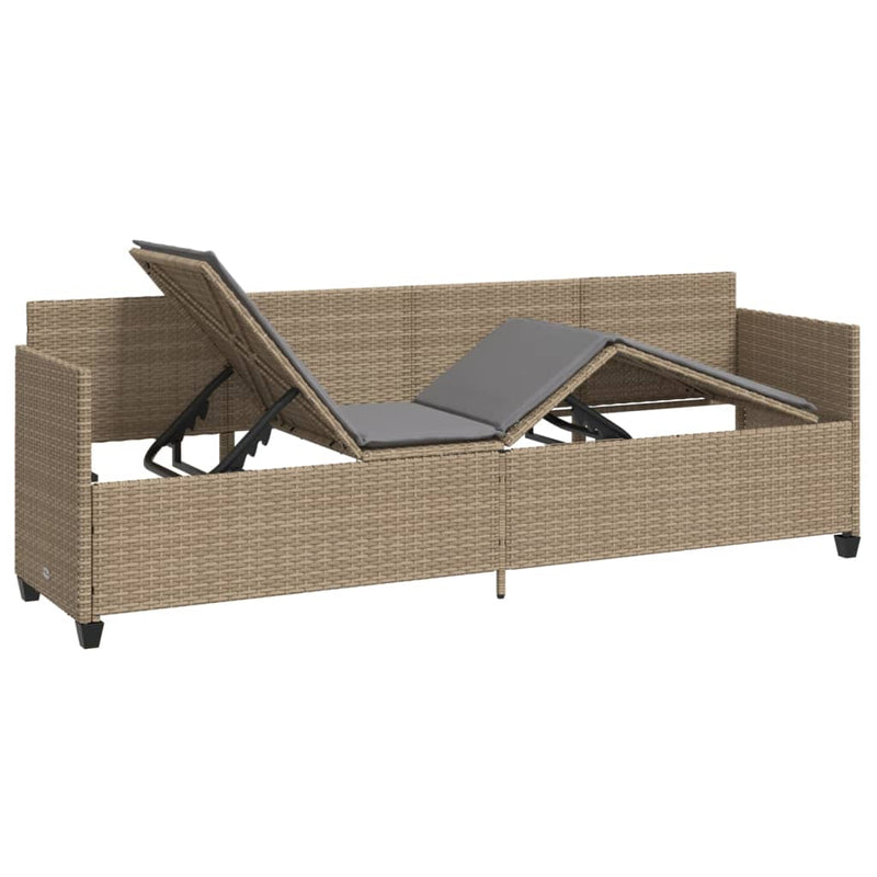 vidaXL bézs polyrattan napozóágy párnával