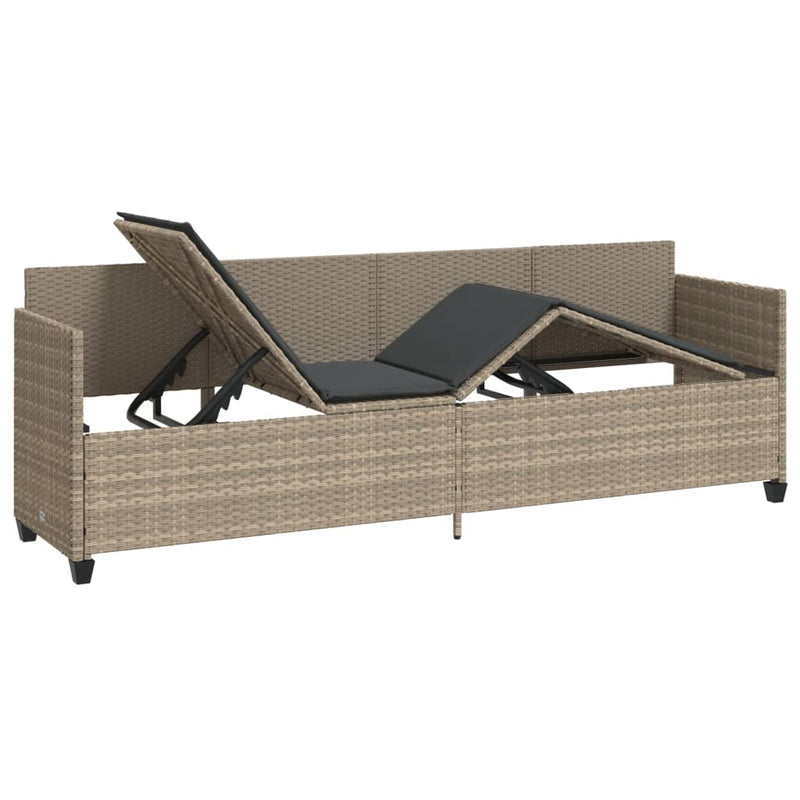 vidaXL világosszürke polyrattan napozóágy párnával