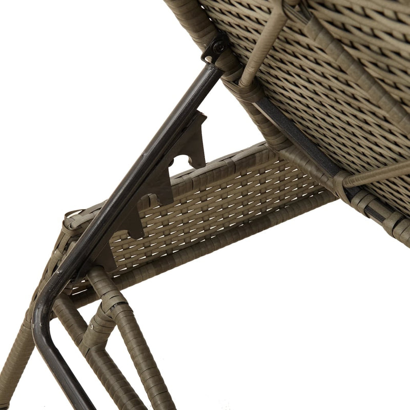 vidaXL 2 db szürke polyrattan napozóágy asztallal