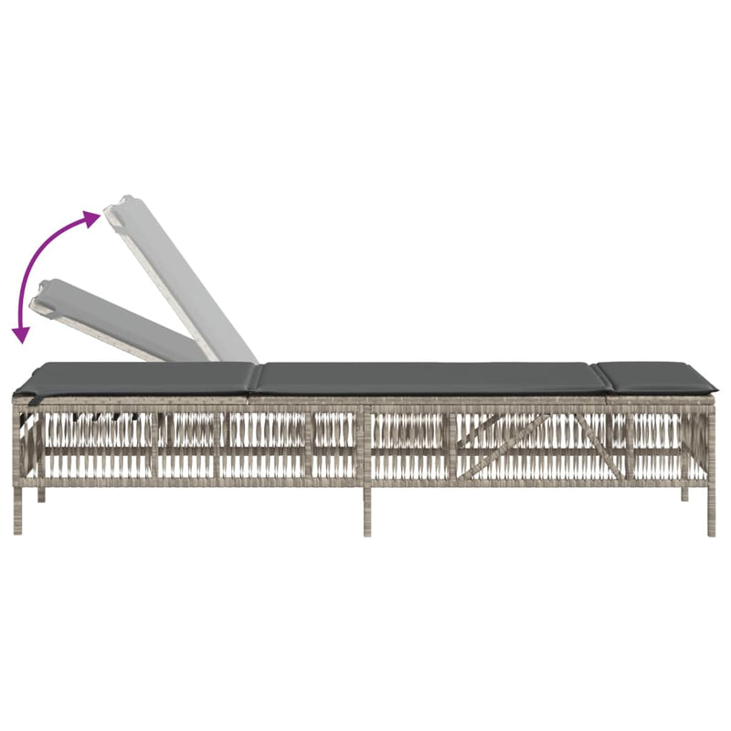 vidaXL 2 db világosszürke polyrattan napozóágy asztallal