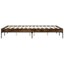 vidaXL füstös tölgyszínű szerelt fa és fém ágykeret 135 x 190 cm