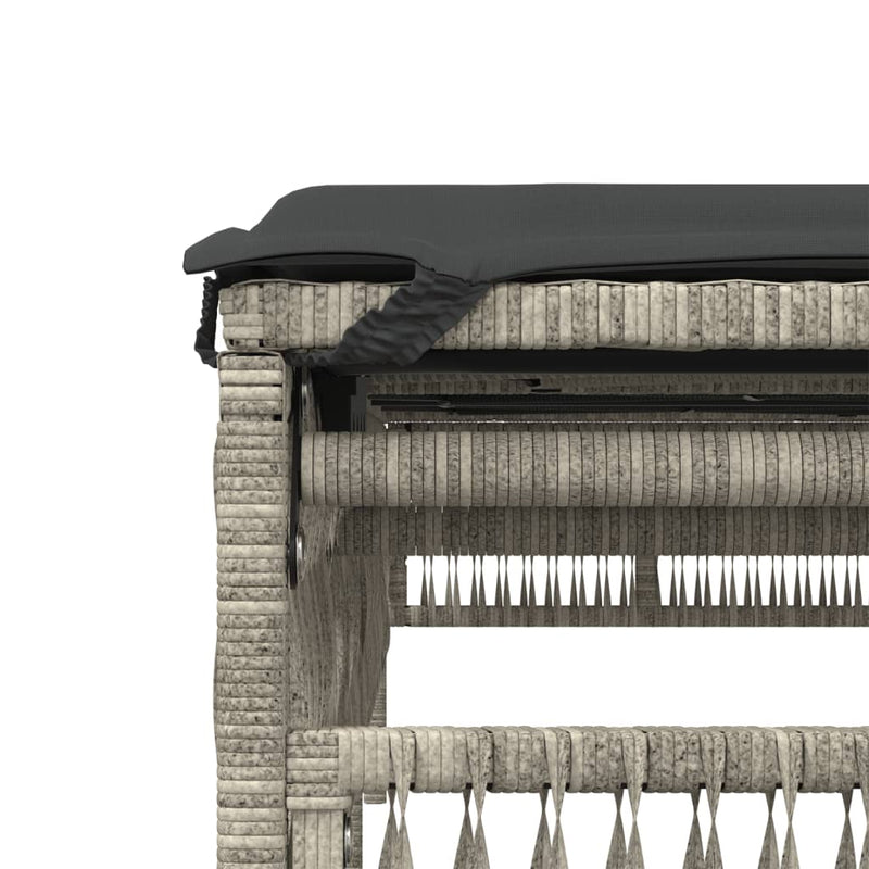 vidaXL 2 db világosszürke polyrattan napozóágy párnával