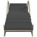 vidaXL 2 db világosszürke polyrattan napozóágy párnával