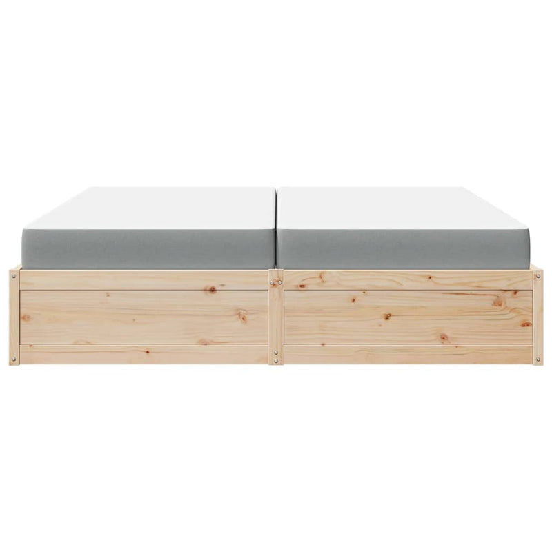 vidaXL tömör fenyőfa ágy matraccal 200 x 200 cm