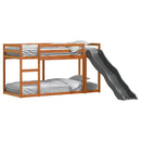 vidaXL barna tömör fenyő emeletes ágy csúszdával és létrával 75x190 cm