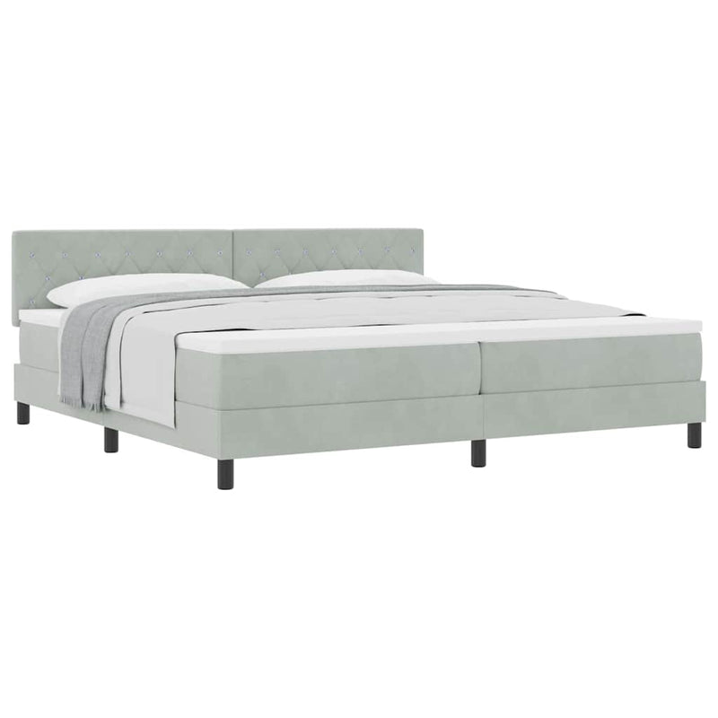 vidaXL Rugós ágy matraccal matracmal Világosszürke 200 x 200 cm szövet