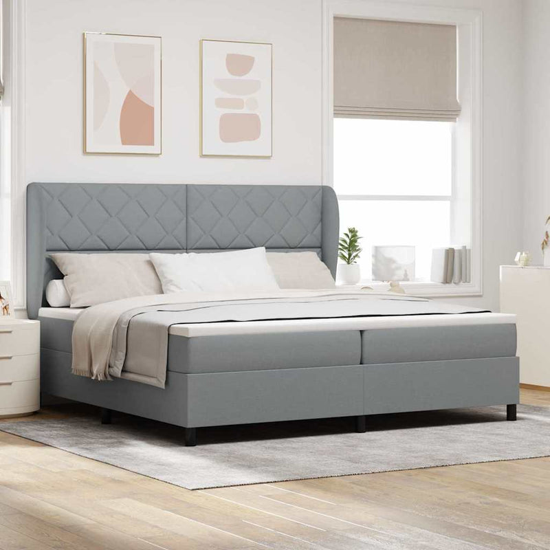 vidaXL Boxrugós ágy matracmal Világosszürke 200 x 200 cm szövet