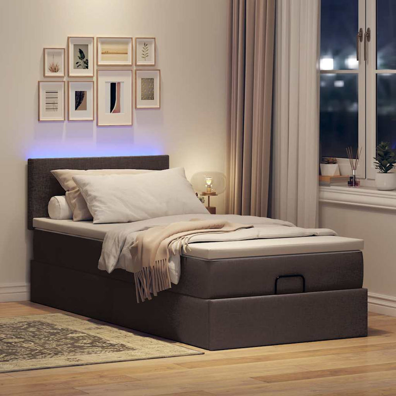 vidaXL sötétbarna szövet ottomán ágy matraccal & LED-ek 90x200 cm