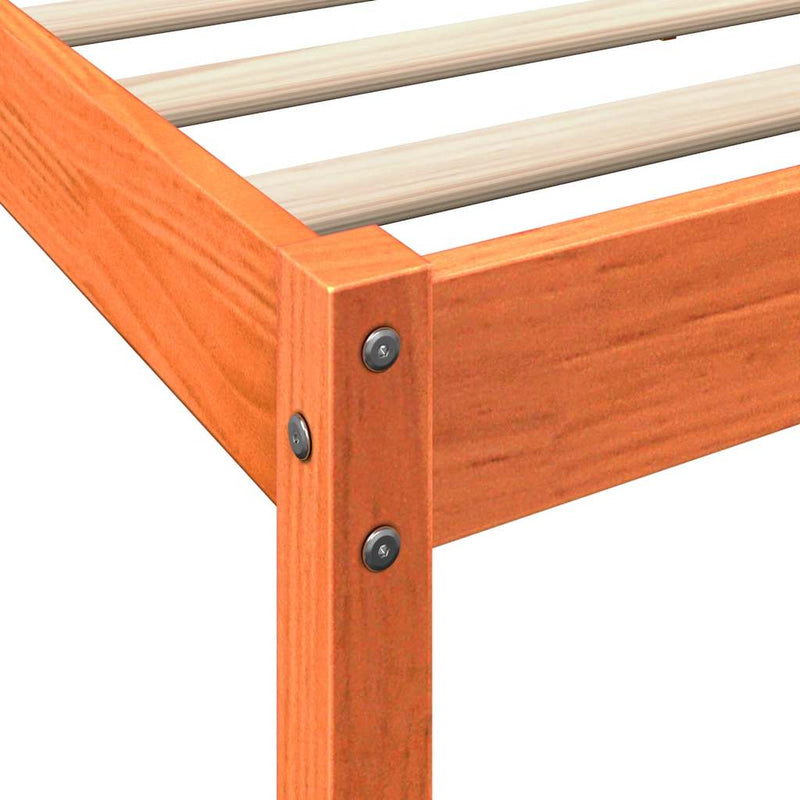 vidaXL barna tömör fenyőfa könyvespolcos ágy matrac nélkül 135 x 190cm