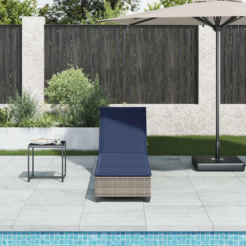 vidaXL szürke polyrattan napozóágy párnákkal 55x200x25,5 cm