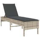 vidaXL világosszürke polyrattan napozóágy párnával 55x200x44 cm