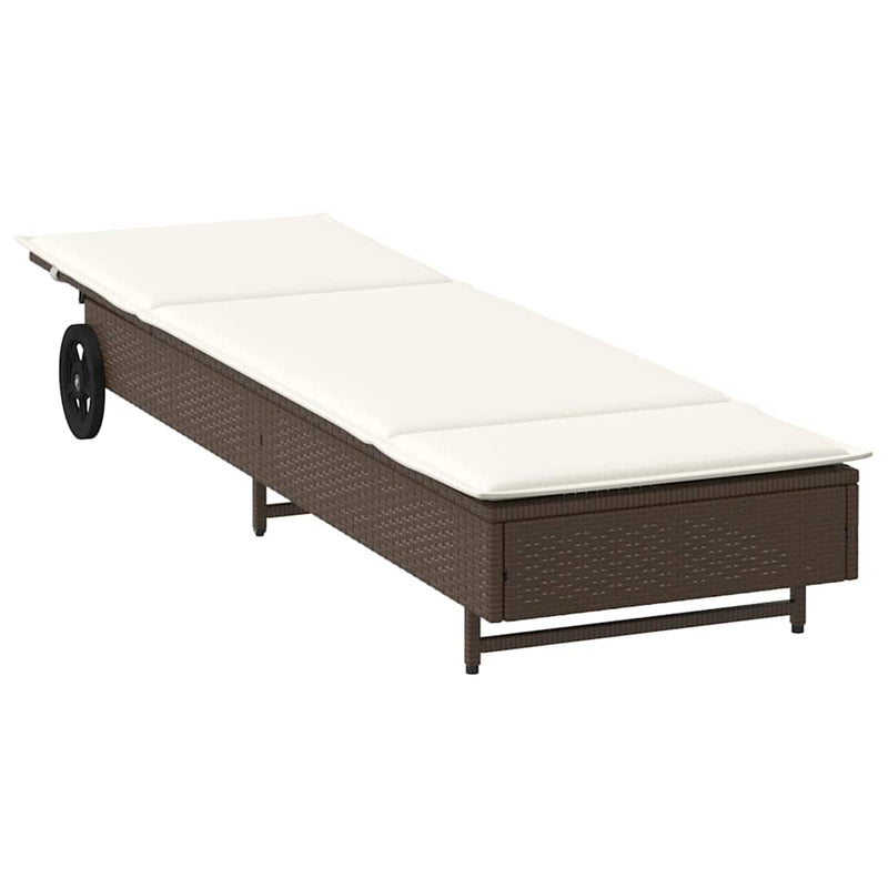 vidaXL barna polyrattan napozóágy párnával és kerekekkel