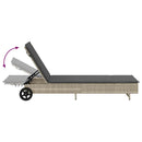 vidaXL világosszürke polyrattan napozóágy kerekekkel és párnával