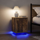 vidaXL 2 db füstölt tölgy éjjeliszekrények LED világítással 38x34x50cm