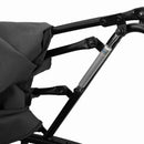 vidaXL fekete polyrattan kültéri napozóágy napellenzővel és párnákkal