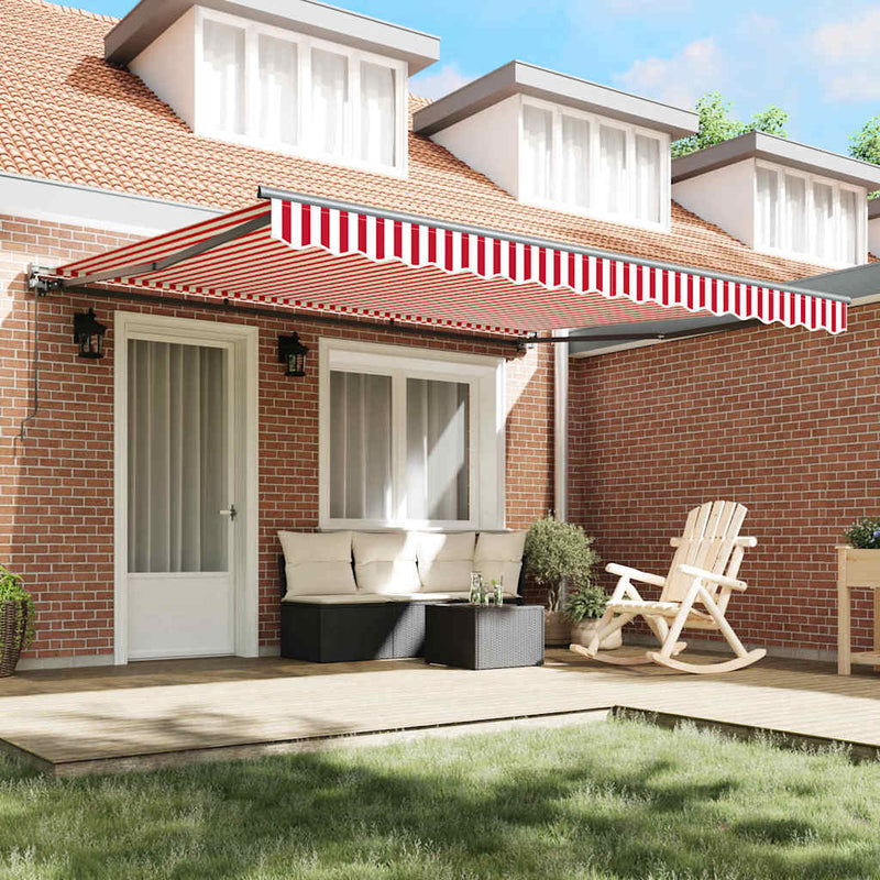 vidaXL Behúzható napellenző Piros és fehér csíkos 400x300 cm szövet