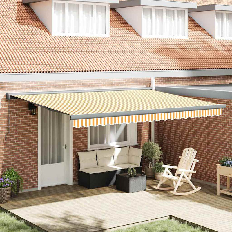 vidaXL Behúzható napellenző Narancs és fehér 450 × 300 cm