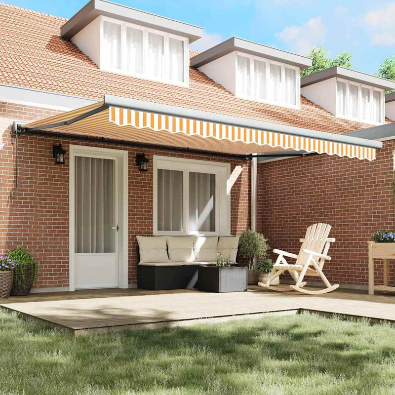 vidaXL Behúzható napellenző narancssárga és fehér 450 × 300 cm