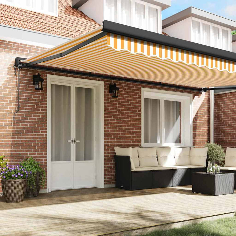 vidaXL Behúzható napellenző narancssárga és fehér 500 × 300 cm