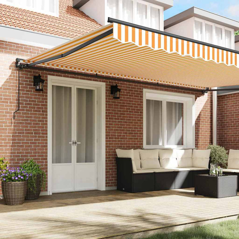vidaXL Behúzható napellenző Narancs és fehér 500x300 cm szövet