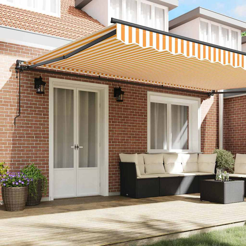 vidaXL Behúzható napellenző Narancs és fehér 500x300 cm szövet