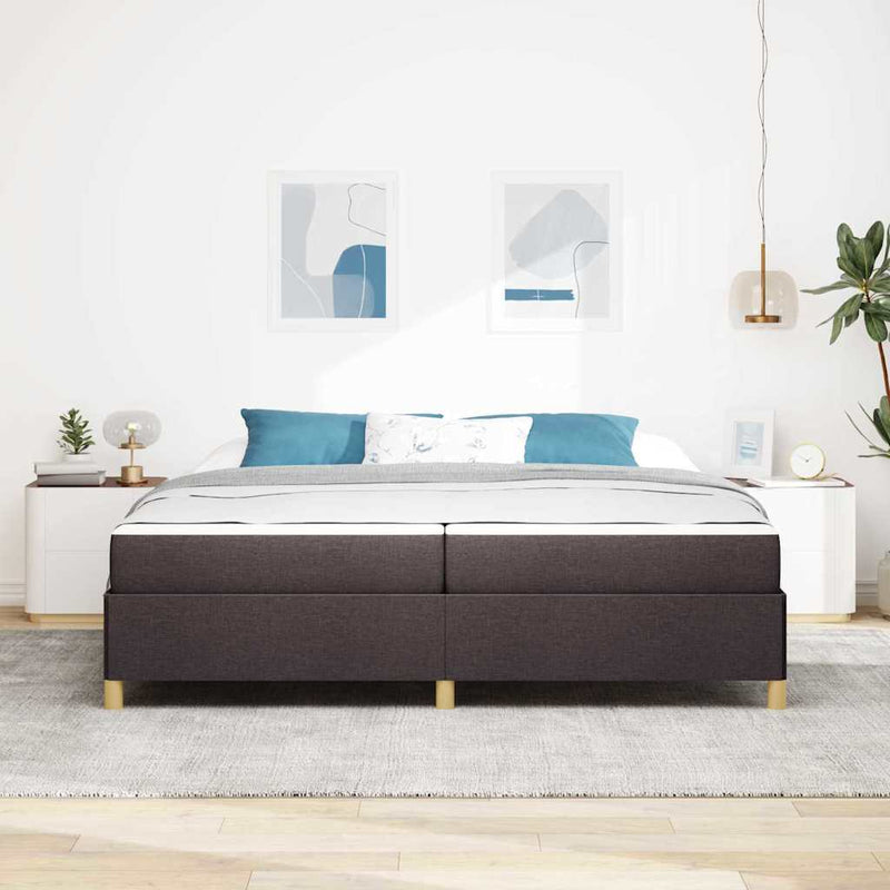 vidaXL Boxrugós ágy matracmal Sötétbarna és fehér 200 x 200 cm szövet