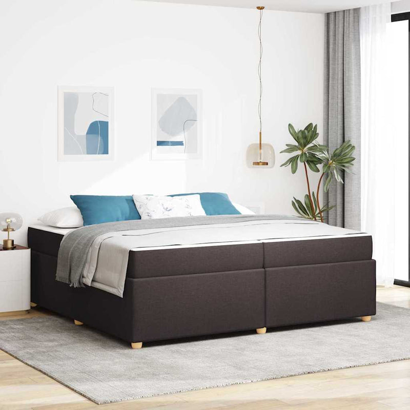 vidaXL Ágykeret matracmal sötétbarna 200 x 200 cm szövet
