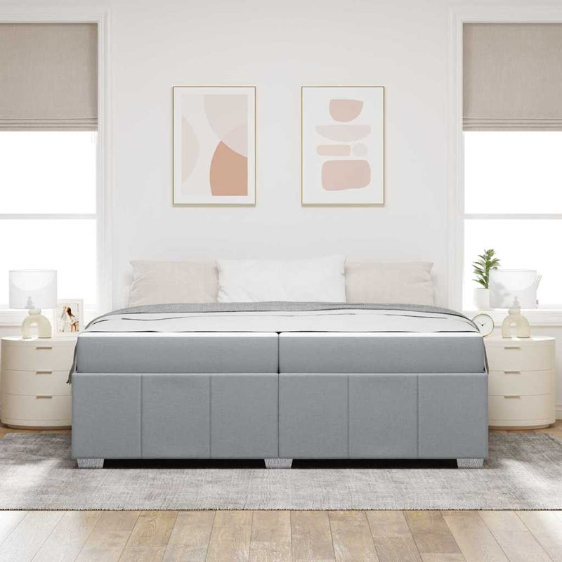 vidaXL Ágykeret matracmal Világosszürke 200 x 200 cm szövet