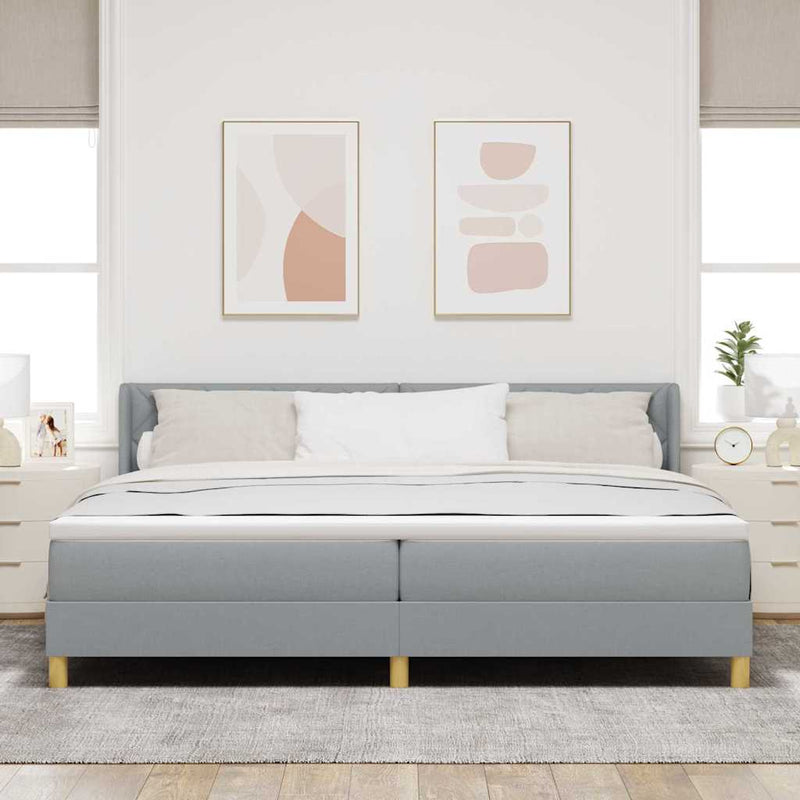 vidaXL Rugós Ágy matracmal Világosszürke 200 x 200 cm szövet