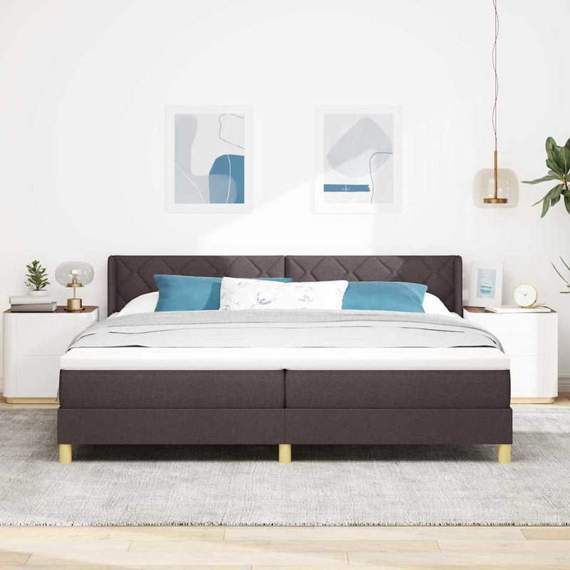 vidaXL Boxrugós ágy matracmal Sötétbarna és fehér 200 x 200 cm Szövet