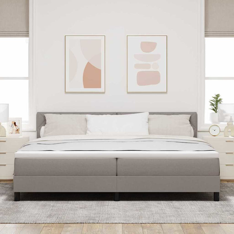 vidaXL Boxrugós ágy matracmal fejtámlával Tópszínű 200 x 200 cm szövet