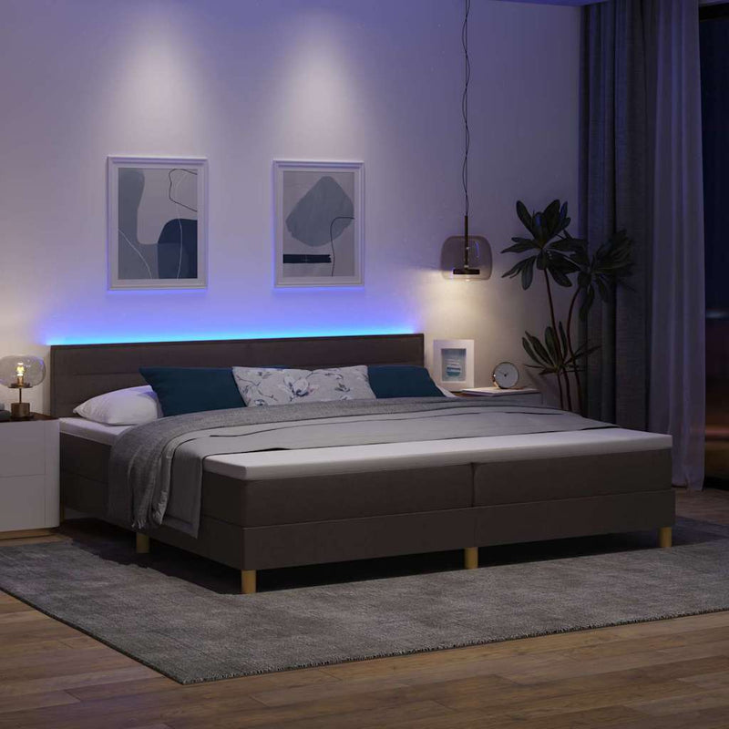 vidaXL Boxrugós ágy matracmal sötétbarna 200 x 200 cm szövet