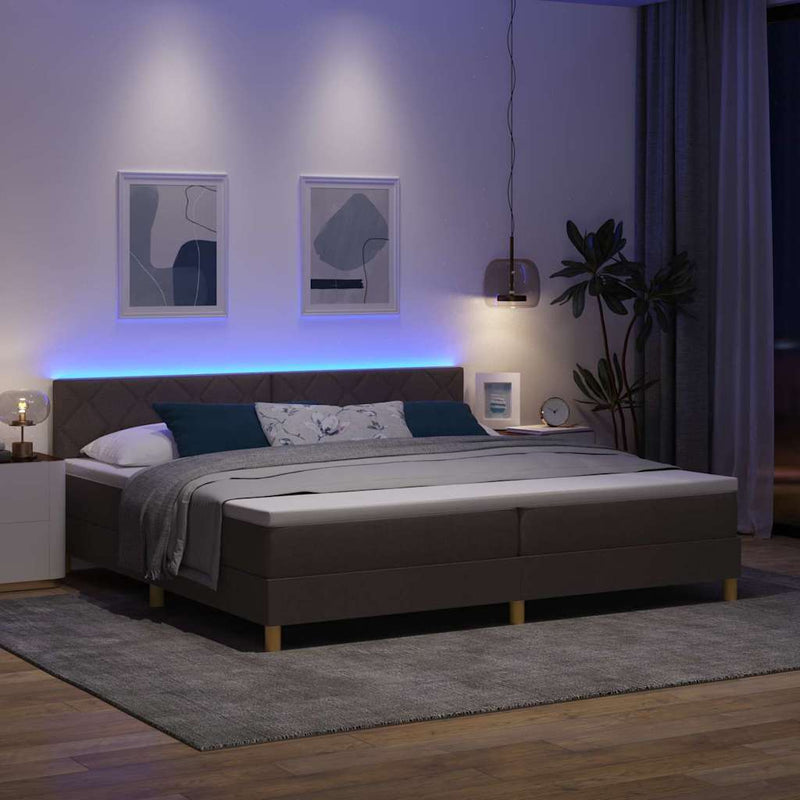 vidaXL Boxrugós ágy matracmal sötétbarna 200 x 200 cm szövet